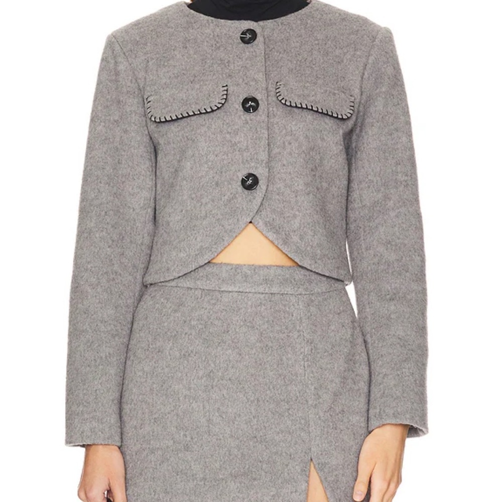 Elegant Gray Women's Blazer